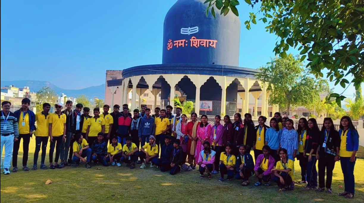 गुरुदेव विद्यालय – छायाचित्र 13